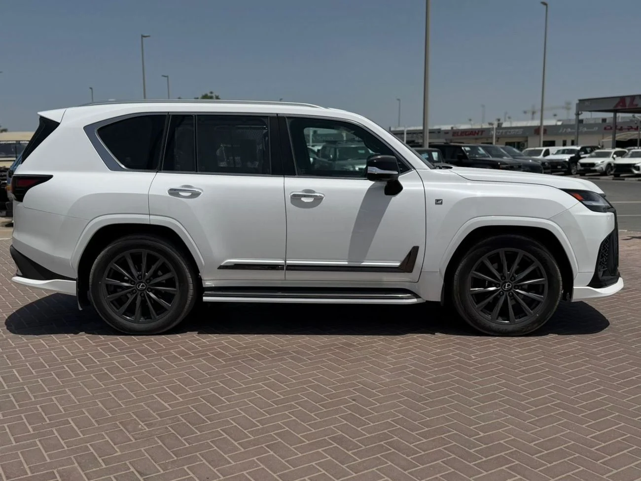 LEXUS LX600 Fsport 3.5L twin turbo Model 2026 _WHITE