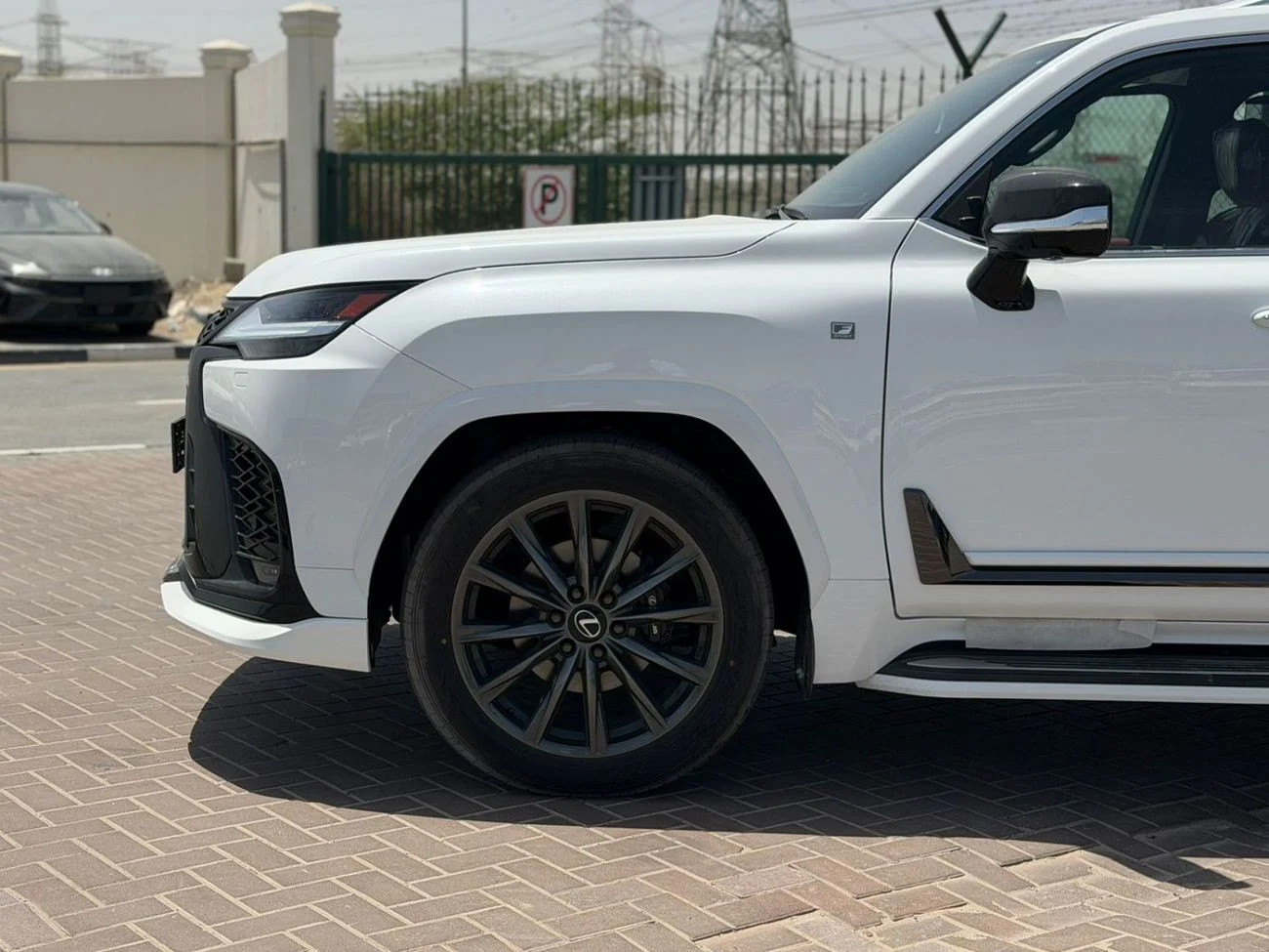 LEXUS LX600 Fsport 3.5L twin turbo Model 2026 _WHITE