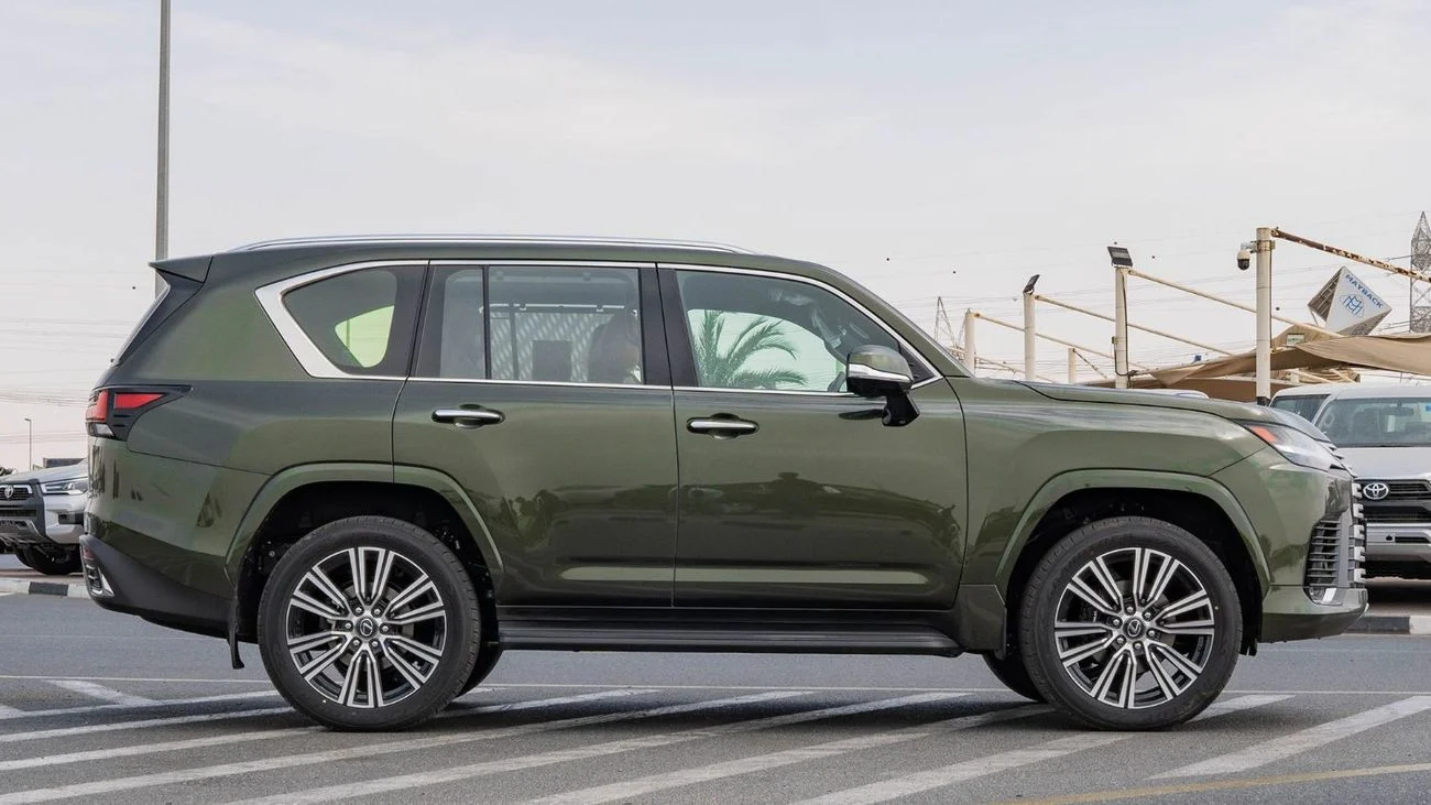 Lexus LX600 Prestige 3.5L AT Petrol (Green)