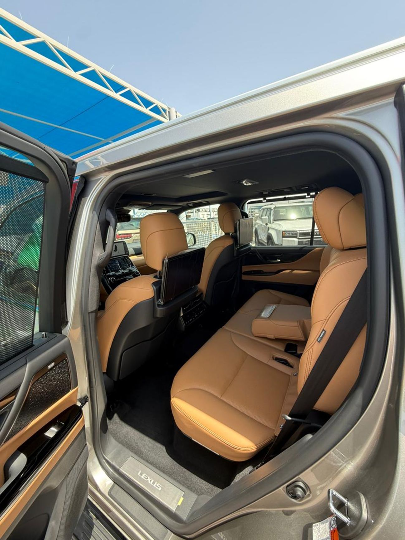 Lexus LX600 SIGNATURE 3.5_2025