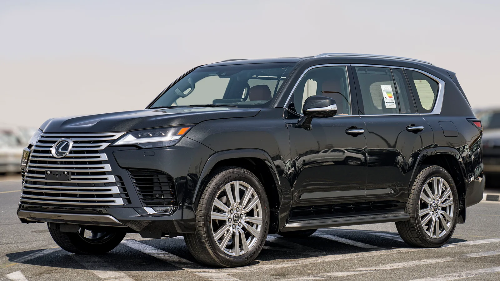 LEXUS LX600 VIP 3.5P AT MY2025 – BLACK
