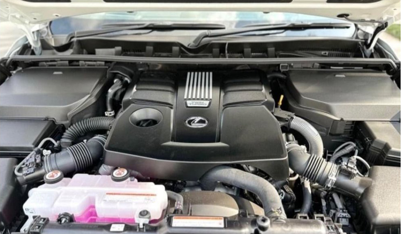 Lexus LX600 VIP V4  WHITE-FLAIR