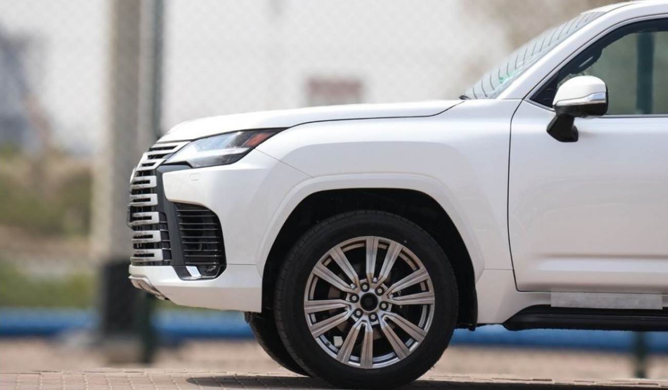 Lexus LX600 VIP V4  WHITE-FLAIR
