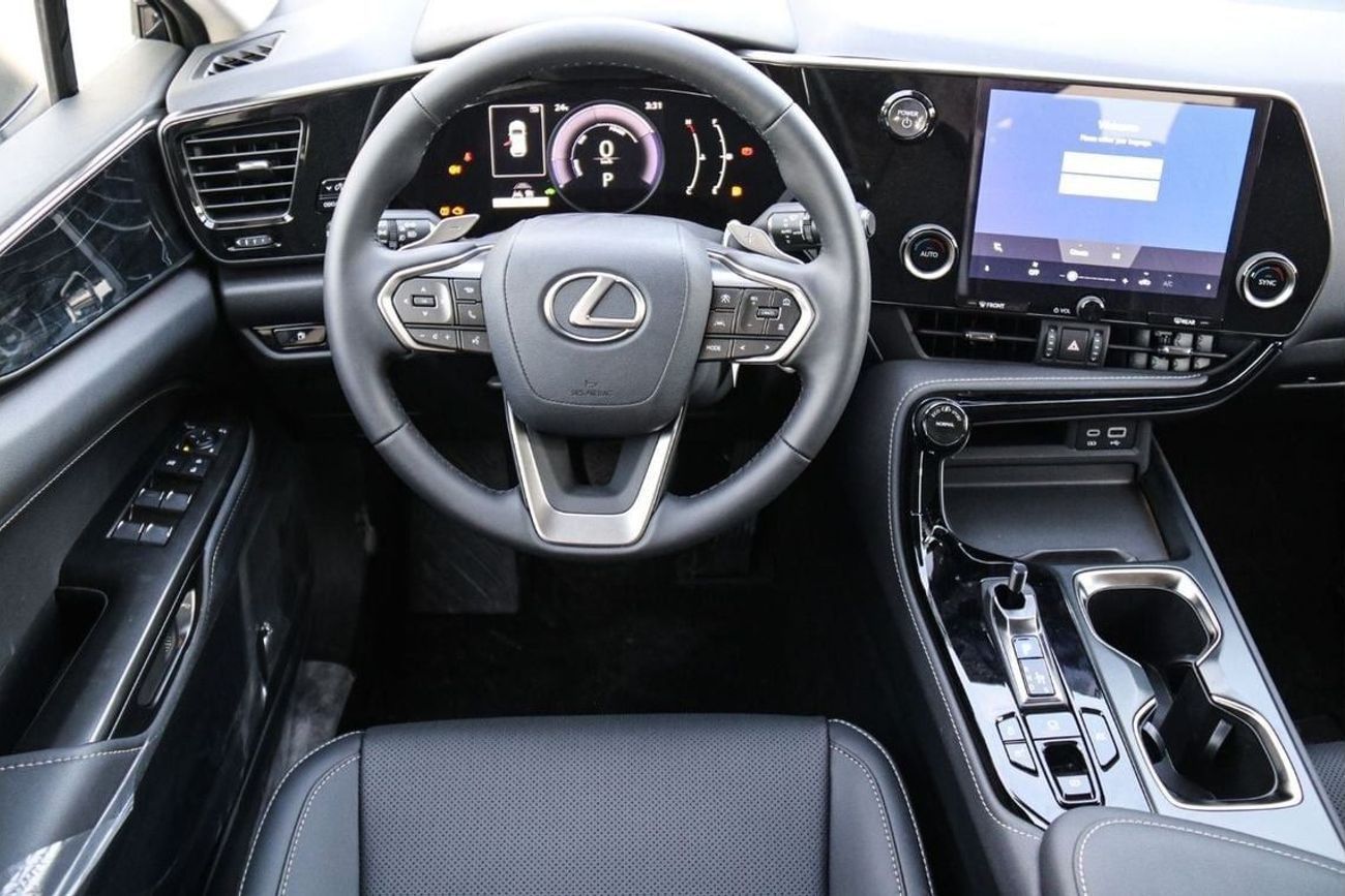 Lexus NX350h 2025 at black