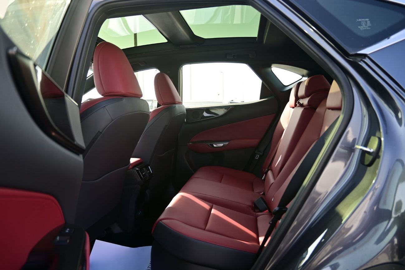 Lexus NX350h Platinum 2.5L Hybrid AWD, Model 2025 black