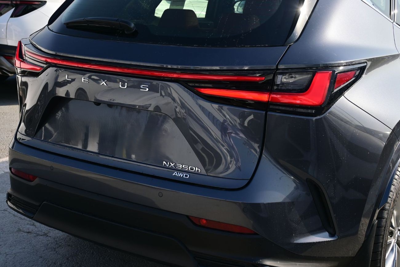 Lexus NX350h Platinum 2.5L Hybrid AWD, Model 2025 black