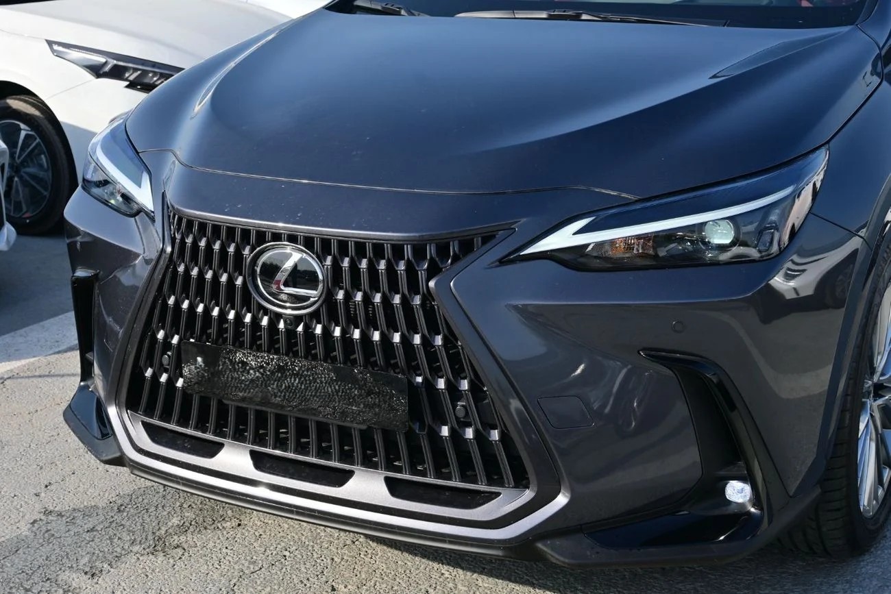 Lexus NX350h Platinum 2.5L Hybrid AWD, Model 2025 black