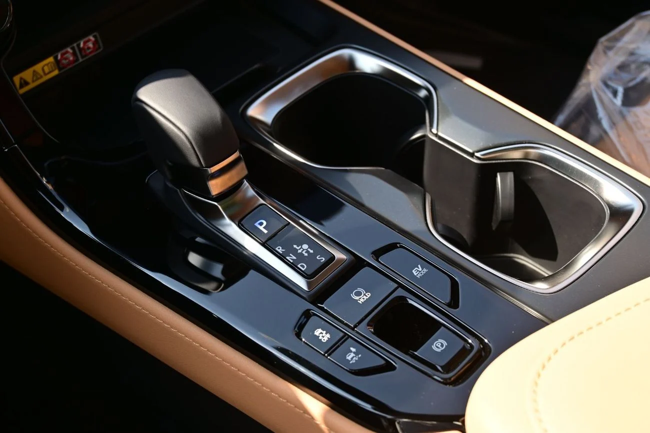 Lexus NX350h Platinum 2.5L Hybrid AWD, Model 2025