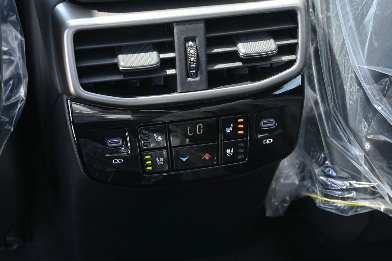 Lexus RX350h Platinum 2.5L Hybrid, AWD, Model 2025 _ white