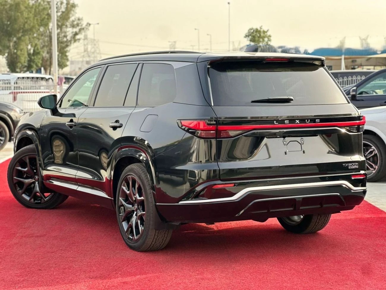 Lexus Tx500h F sport 3 black