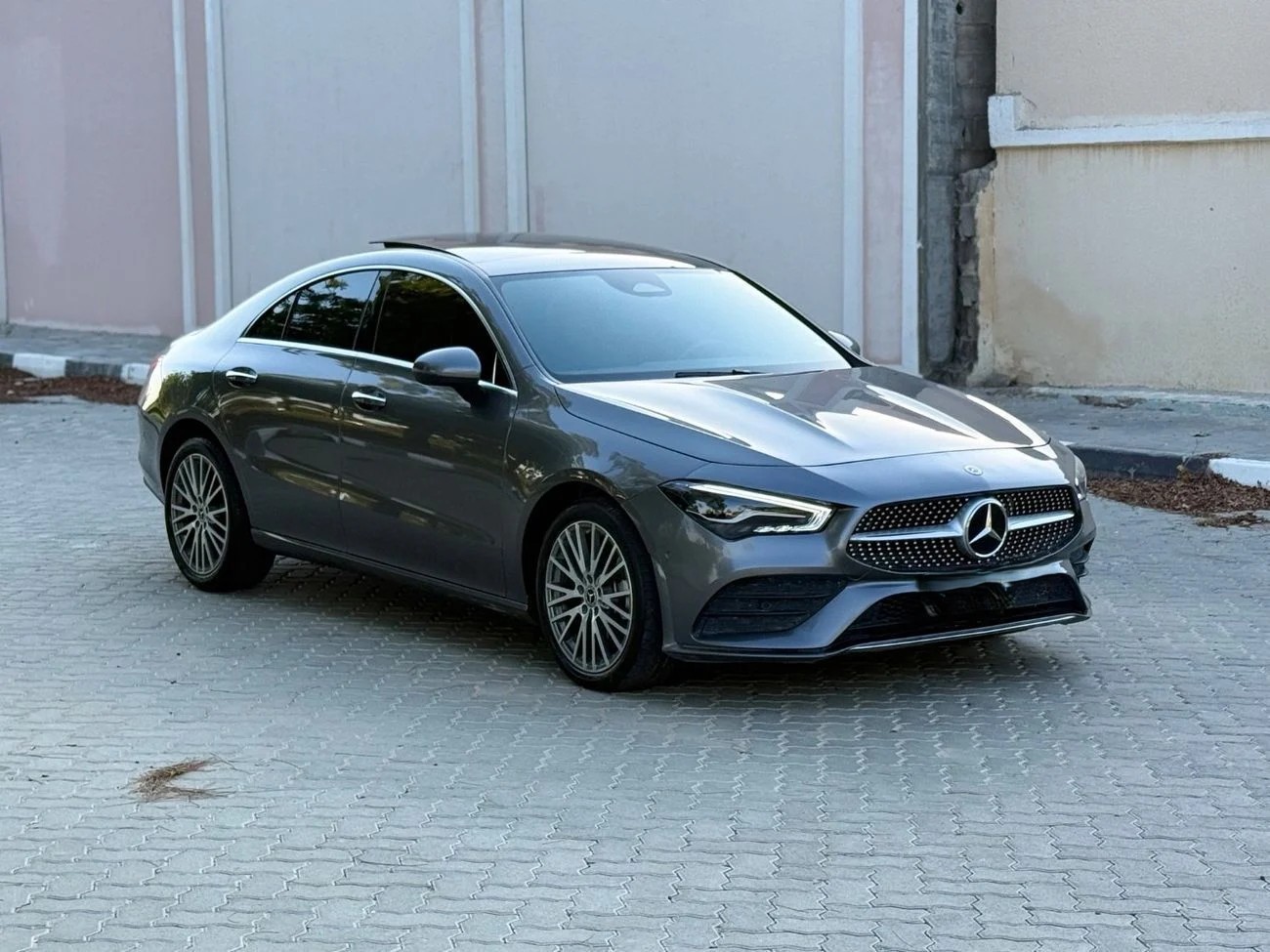 Mercedes Benz CLA250 Premium + 2.0L 2026