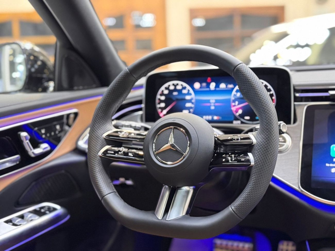 Mercedes Benz E200 _ grey 2026