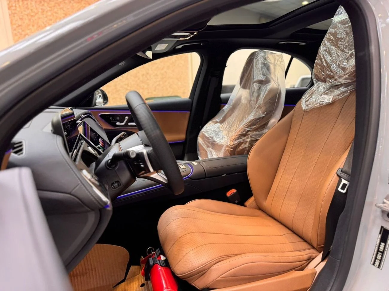 Mercedes Benz E200 _ grey 2026