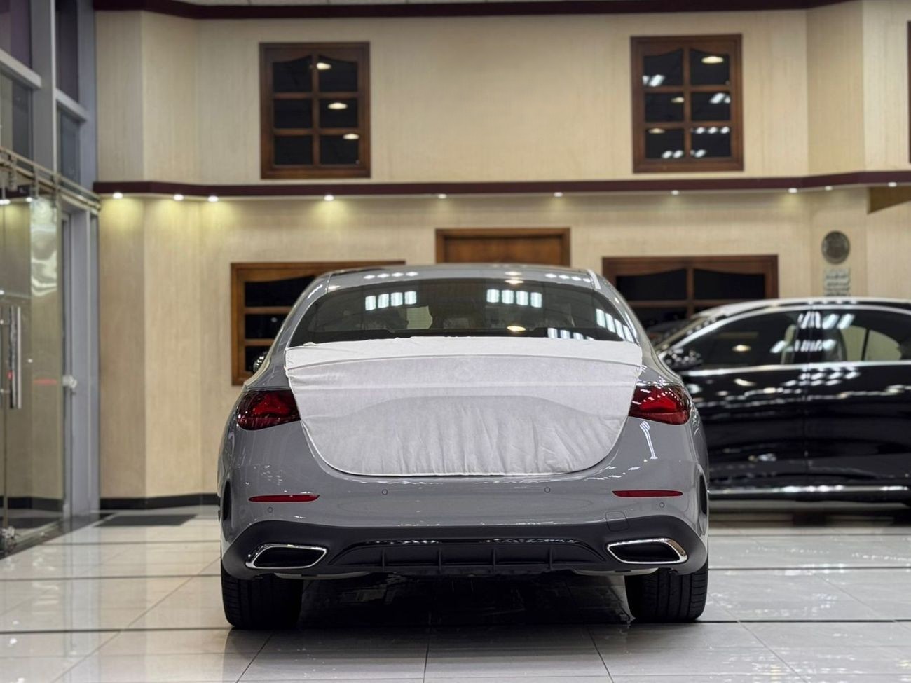 Mercedes Benz E200 _ grey 2026
