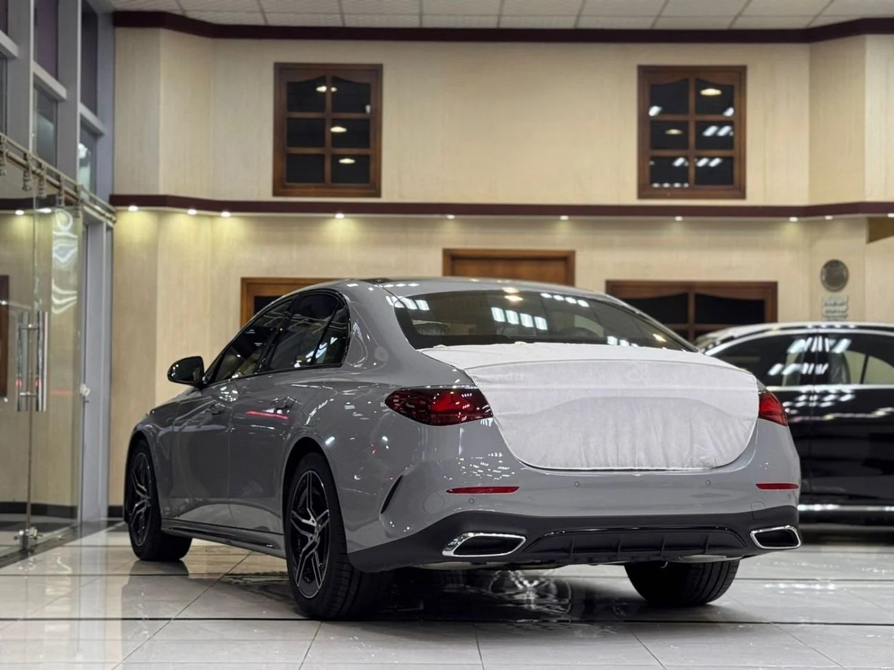 Mercedes Benz E200 _ grey 2026