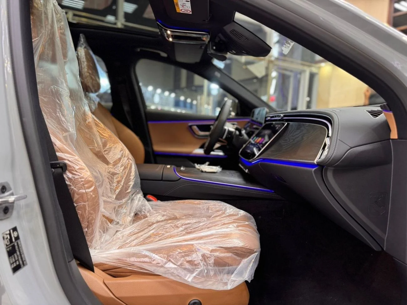 Mercedes Benz E200 _ grey 2026
