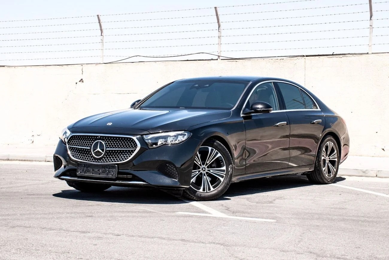 Mercedes Benz E200 STD 2025