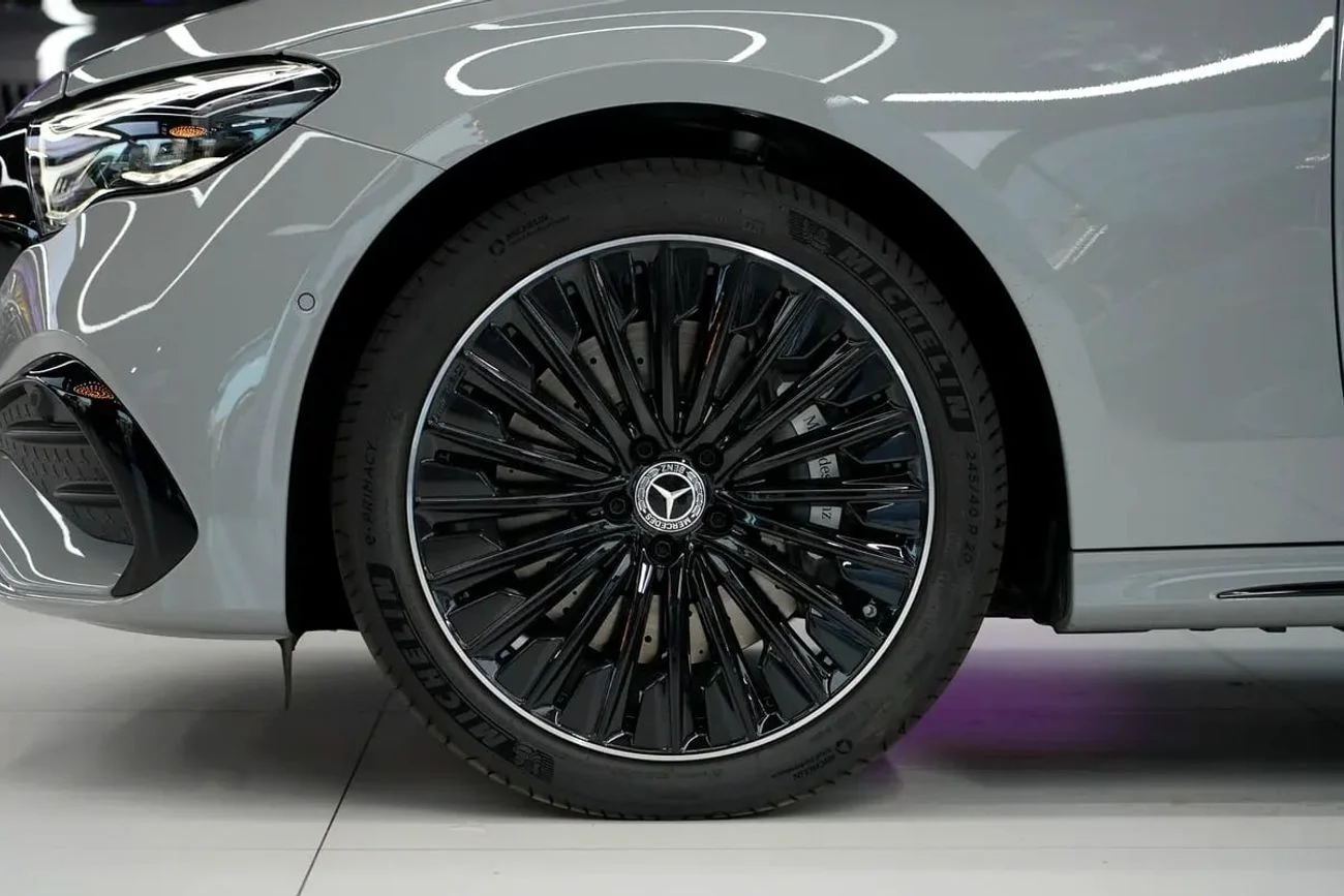 Mercedes Benz E300 2026