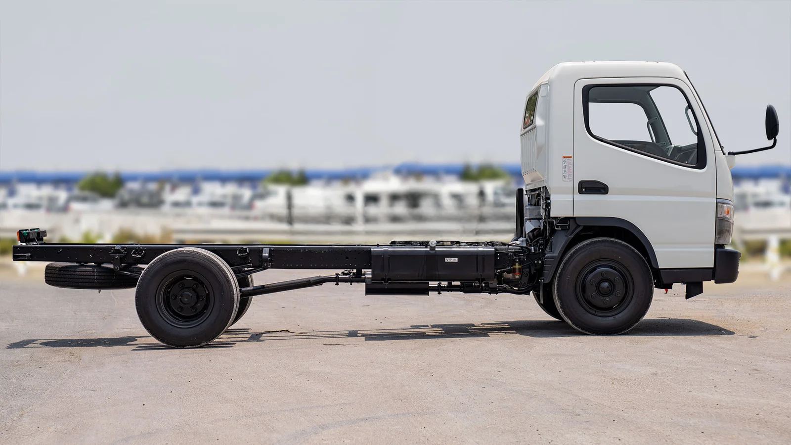 MITSUBISHI FUSO CANTER 4.2D MT MY2025-WHITE