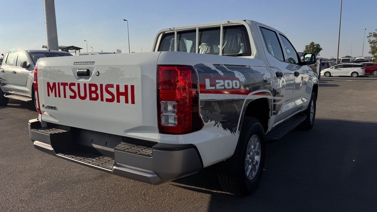 Mitsubishi  L200 2.4L med option diesel A/T