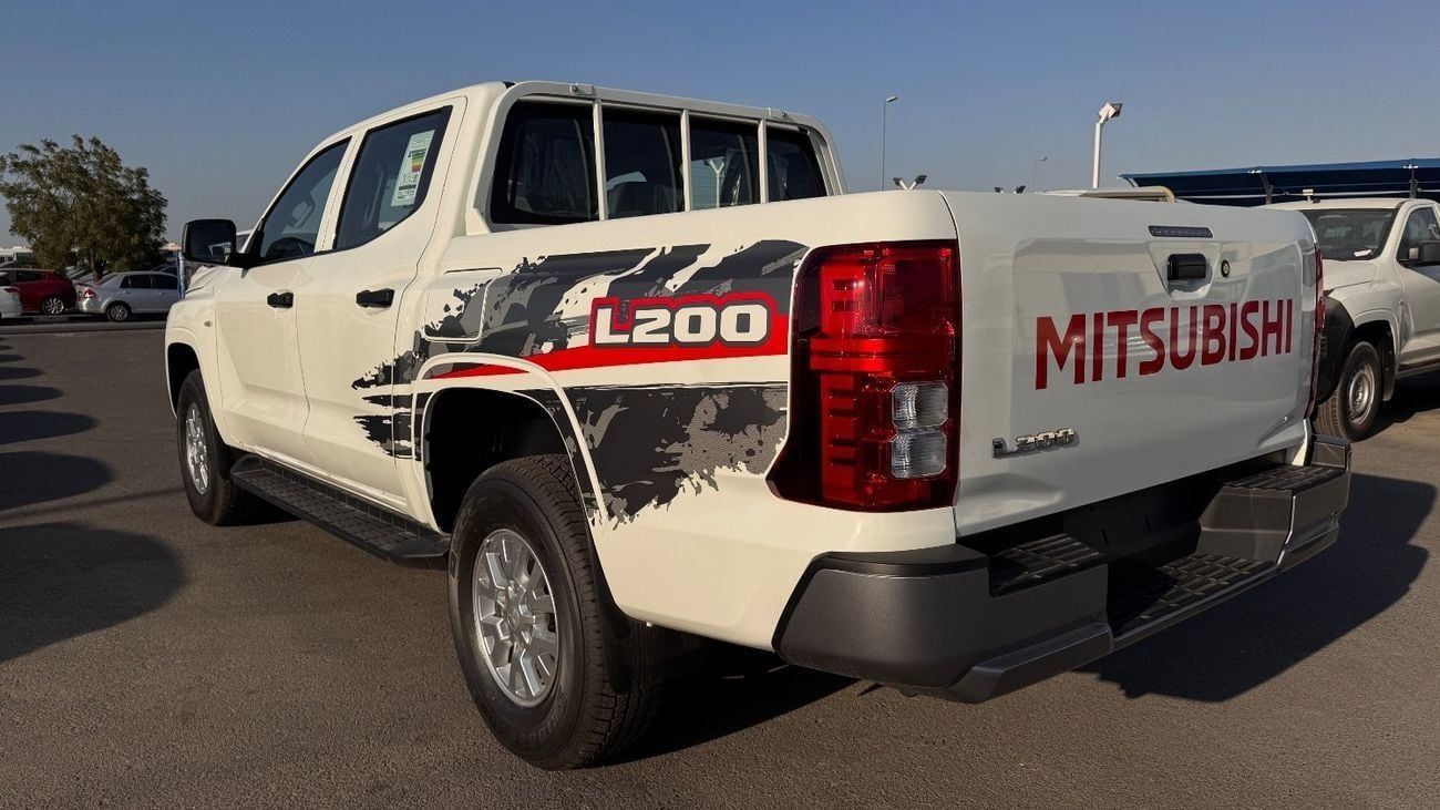 Mitsubishi  L200 2.4L med option diesel A/T