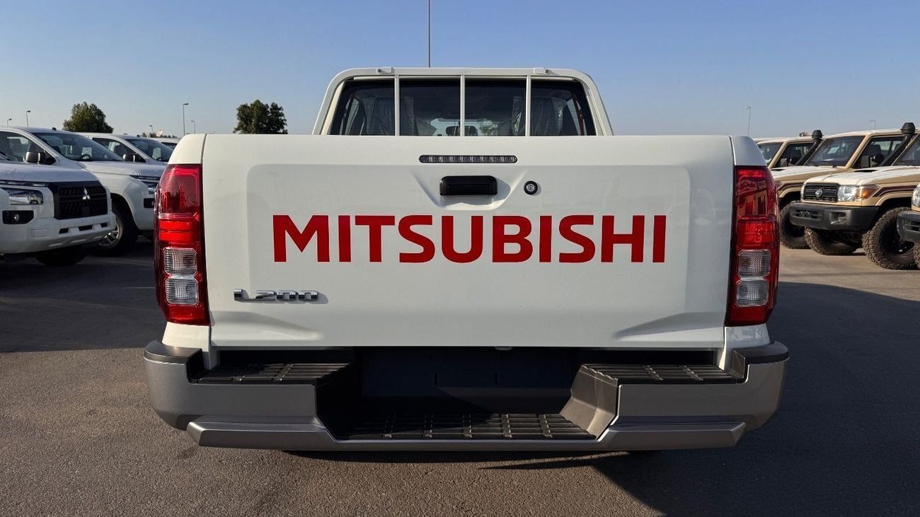 Mitsubishi  L200 2.4L med option diesel A/T