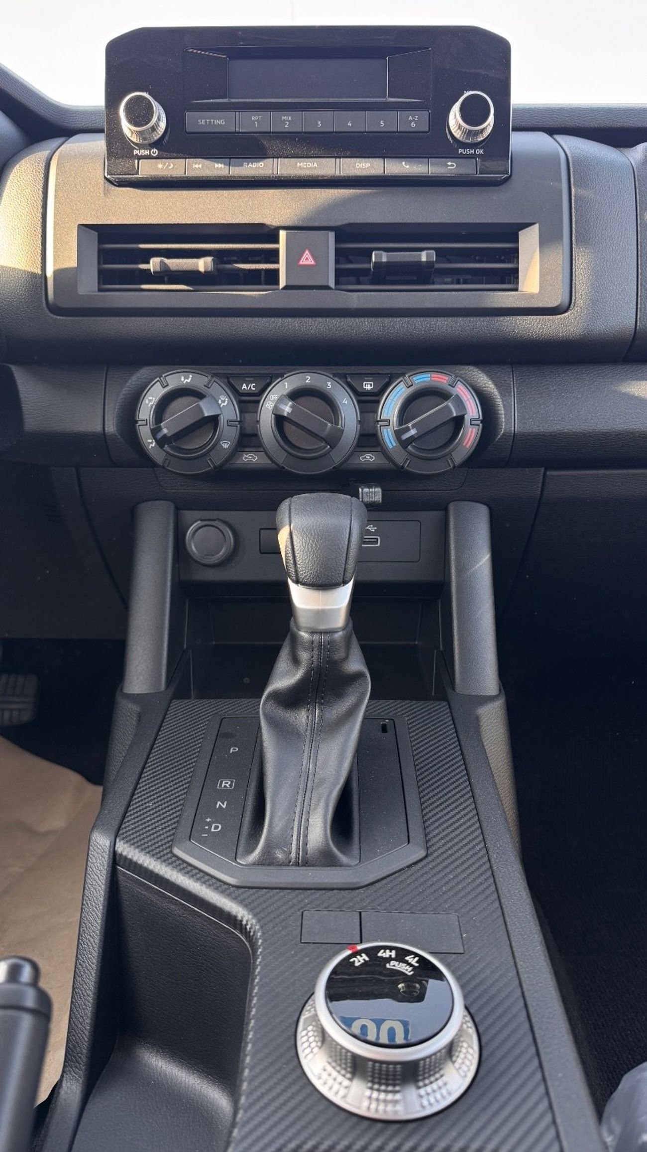 Mitsubishi  L200 2.4L med option diesel A/T