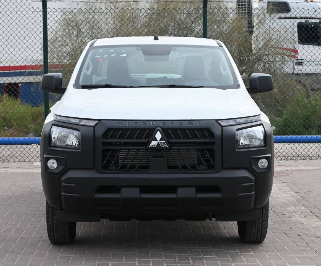 Mitsubishi L200 DIESEL - BASIC OPTION, MANUAL  2026