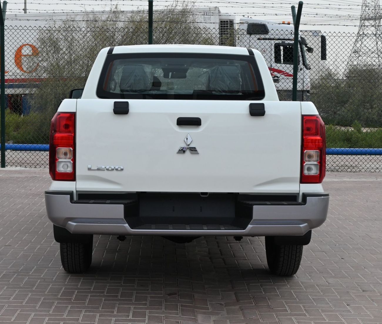 Mitsubishi L200 DIESEL - BASIC OPTION, MANUAL  2026