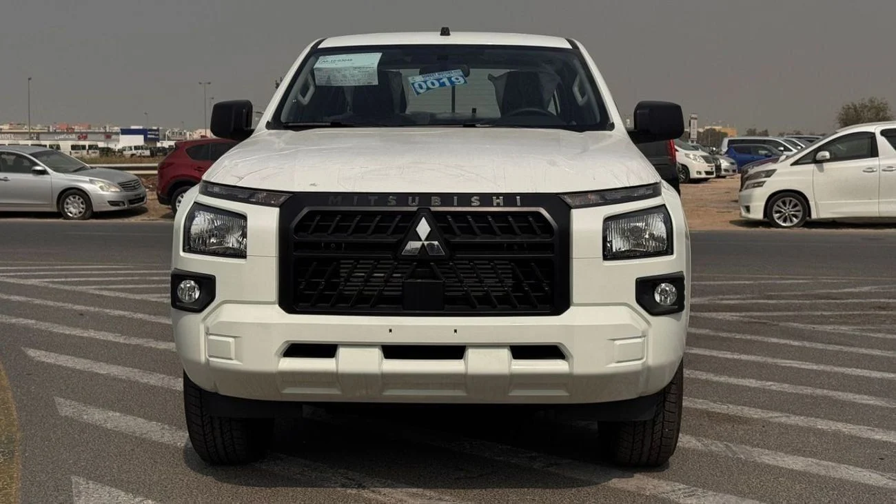 Mitsubishi L200 at GLX DCABIN 2.4L DIESEL 4X4  2026