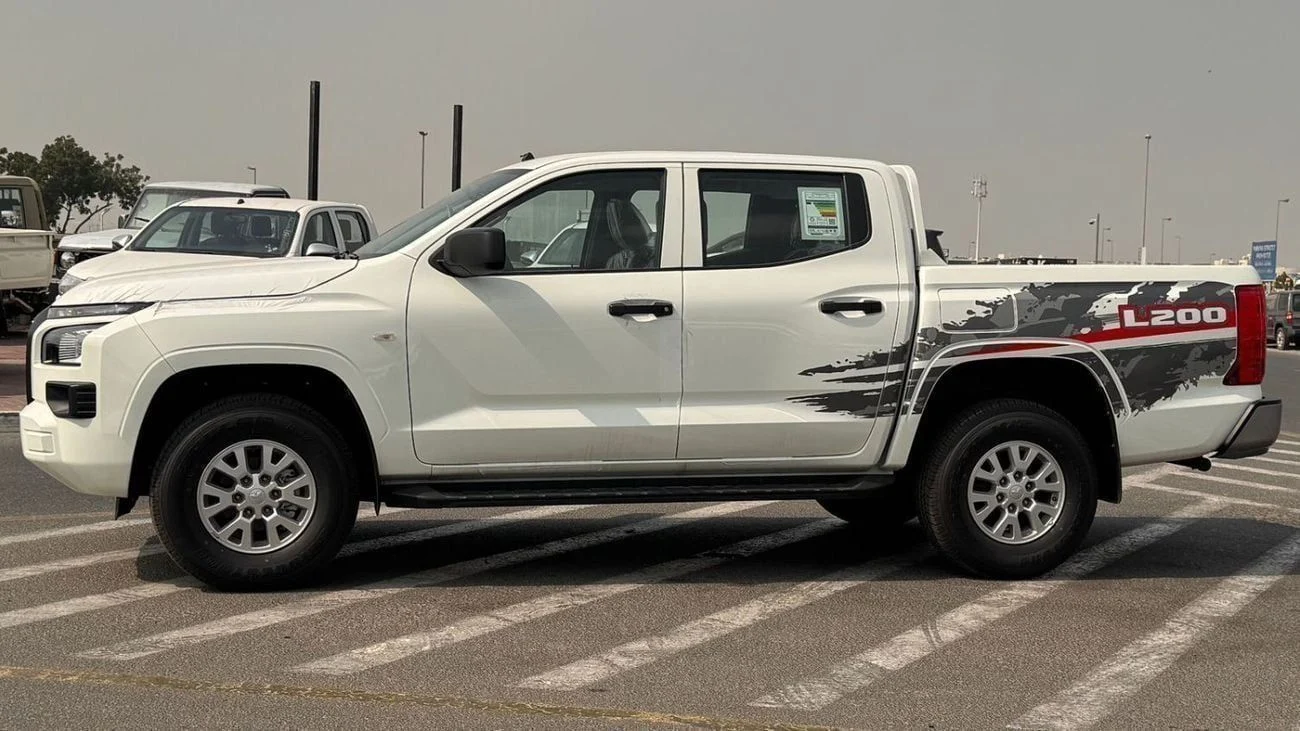Mitsubishi L200 at GLX DCABIN 2.4L DIESEL 4X4  2026