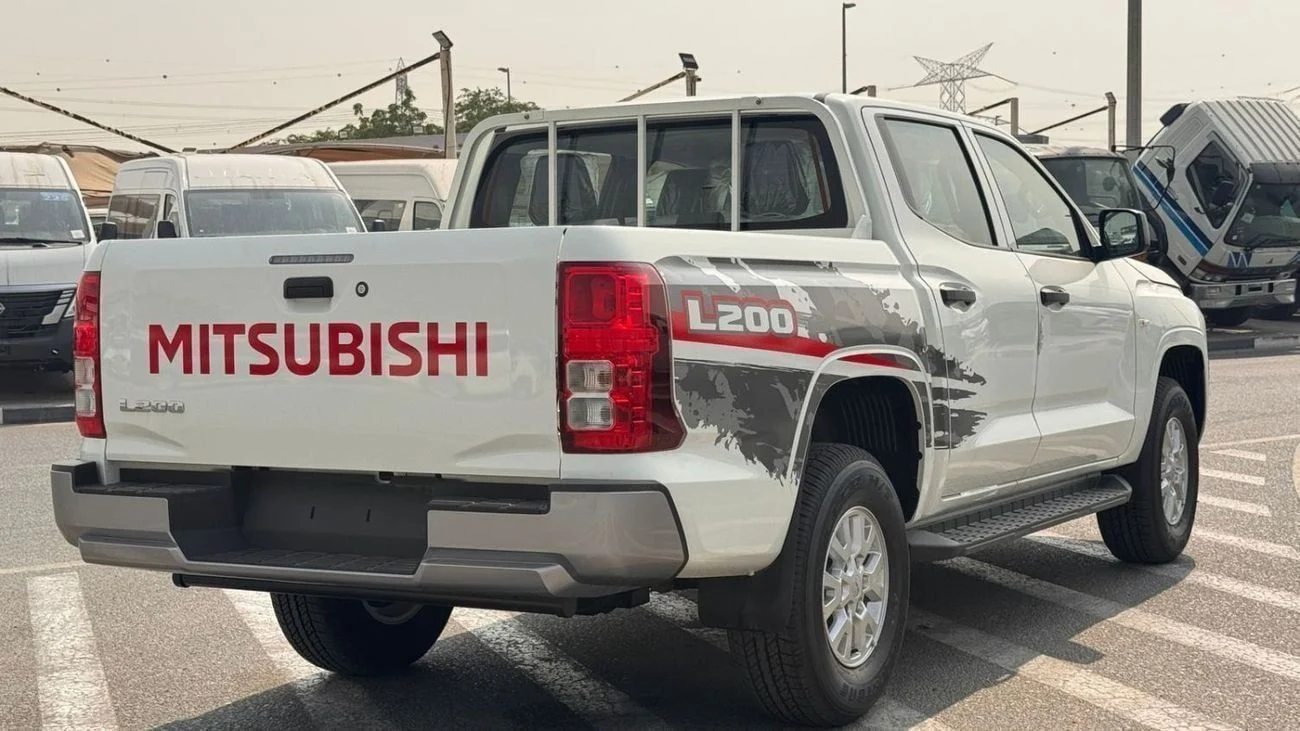 Mitsubishi L200 at GLX DCABIN 2.4L DIESEL 4X4  2026