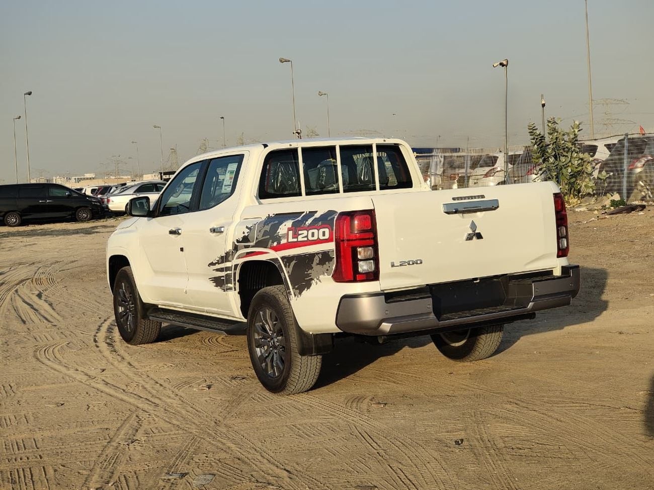 MITSUBISHI L200 H-LINE 2.4L PICKUP 4WD 2026