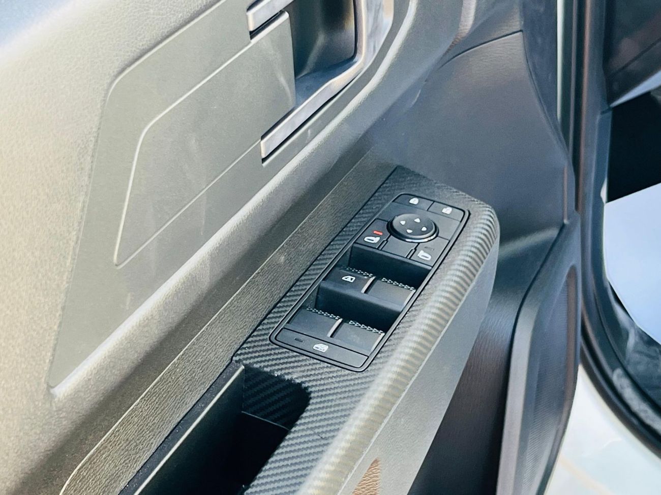 MITSUBISHI L200 PETROL GCC M/T 2026 _ WHITE