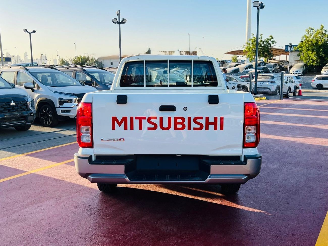 MITSUBISHI L200 PETROL GCC M/T 2026 _ WHITE