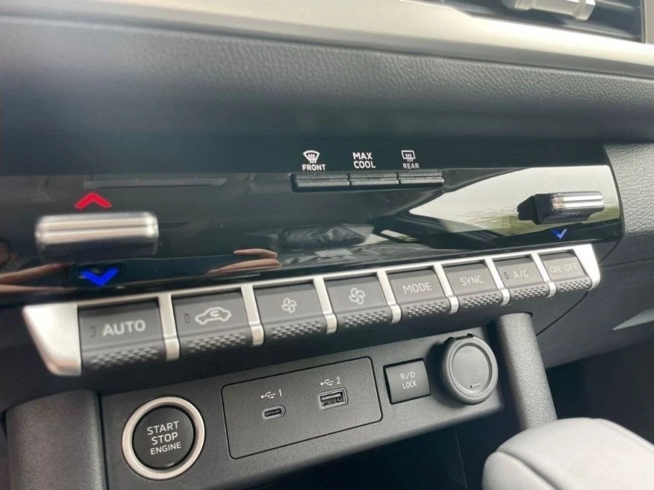 Mitsubishi L200 SPORTERO DIESEL FULL OPTION 2026
