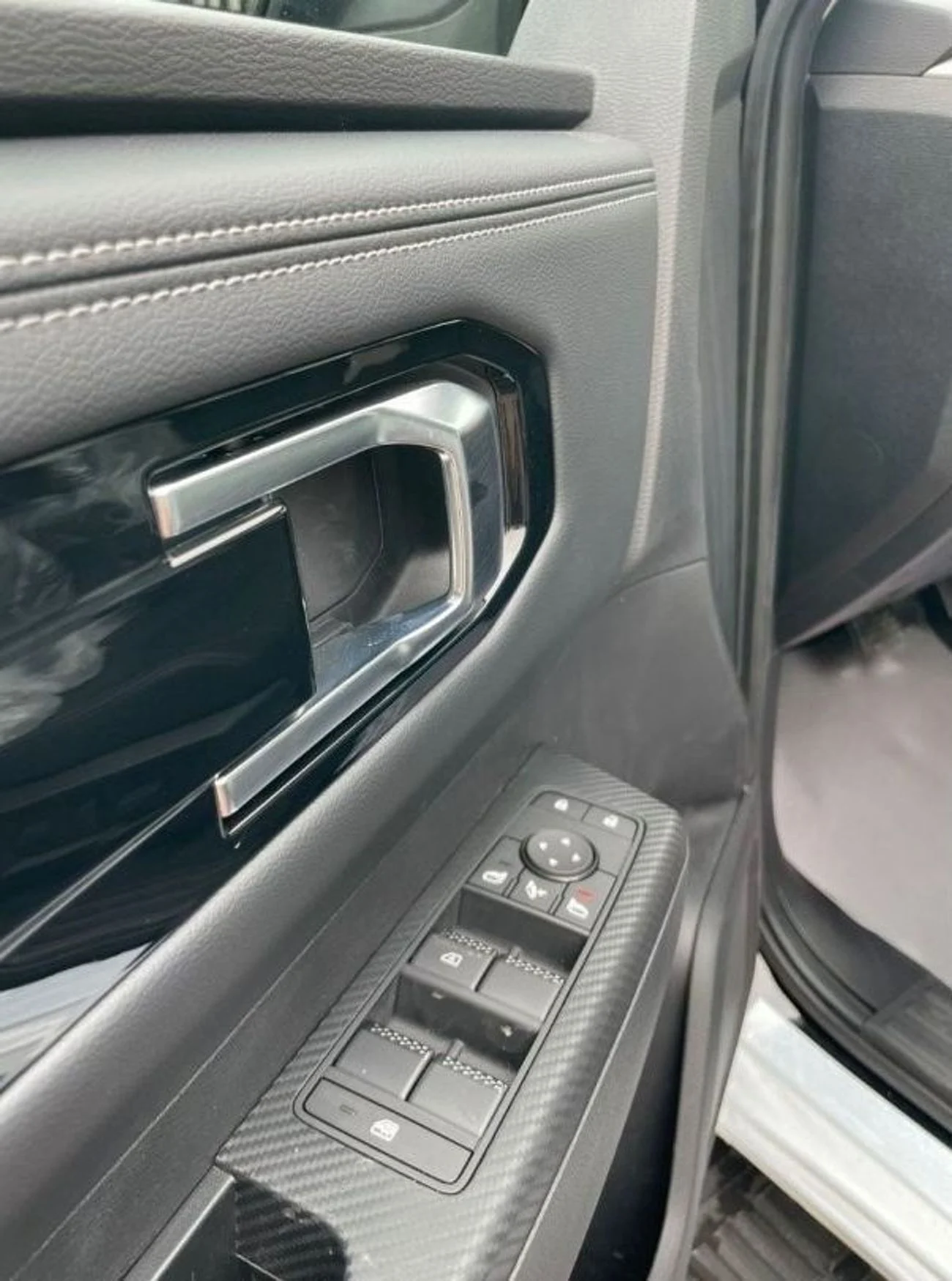 Mitsubishi L200 SPORTERO DIESEL FULL OPTION 2026