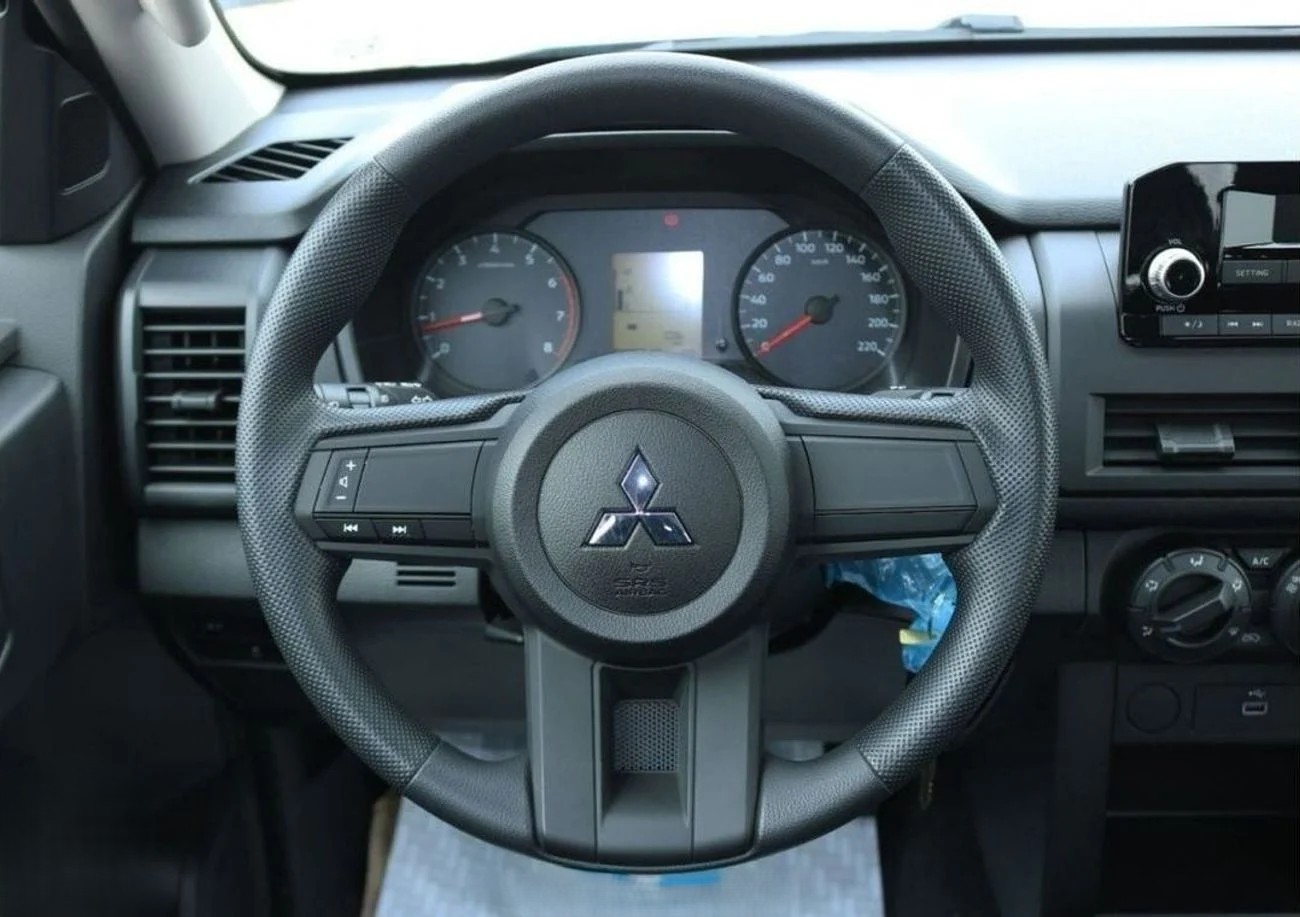 Mitsubishi L200 Triton 4x4 GLX Petrol 5MT 2026