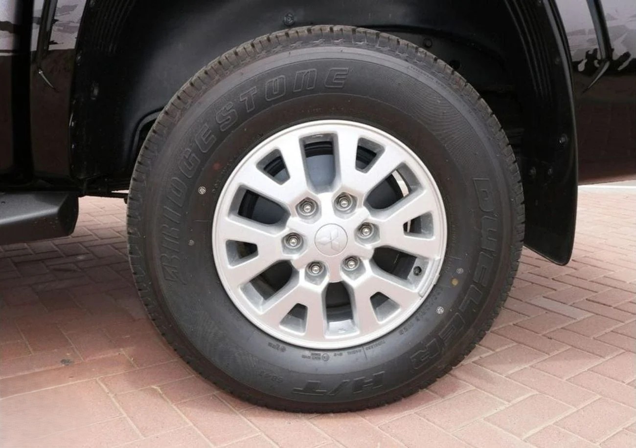 Mitsubishi L200 Triton 4x4 GLX Petrol 5MT 2026