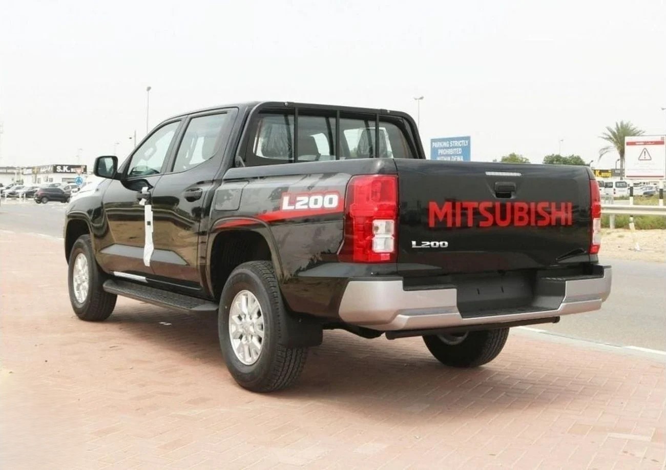 Mitsubishi L200 Triton 4x4 GLX Petrol 5MT 2026