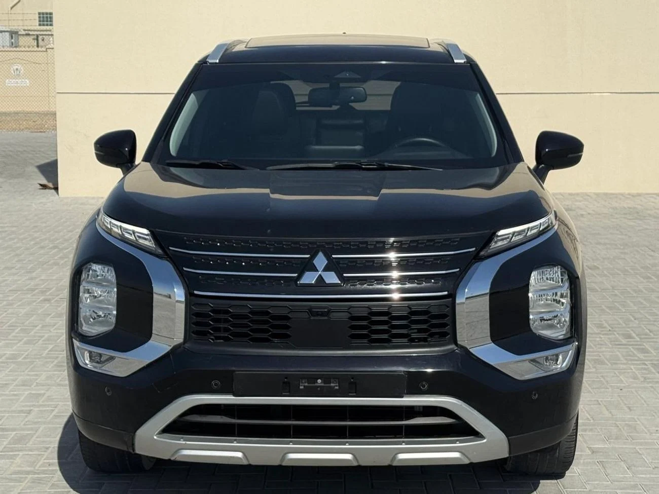 Mitsubishi Outlander, 2025 GCC specs, full option