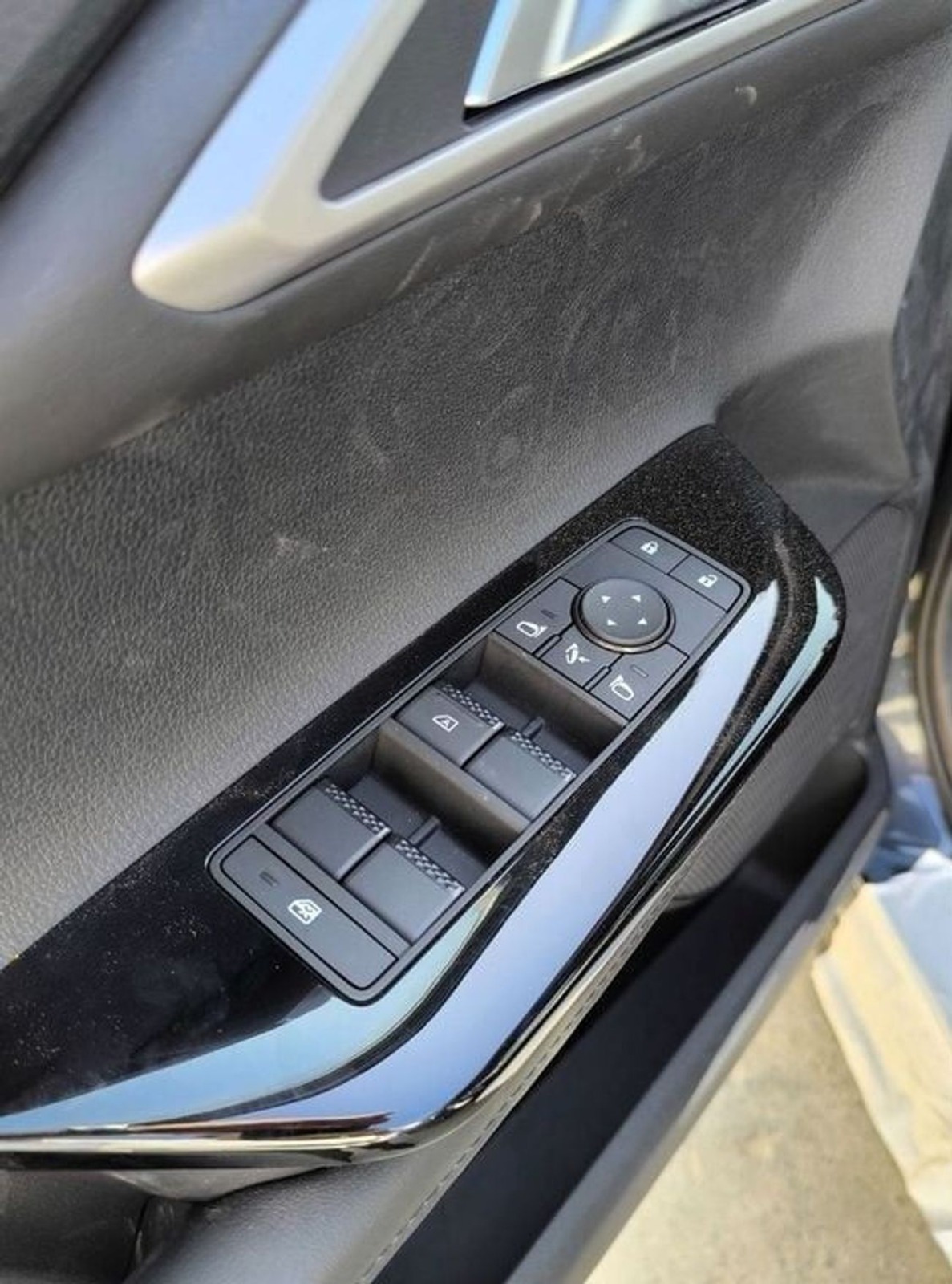 MITSUBISHI XFORCE HLINE 1.5