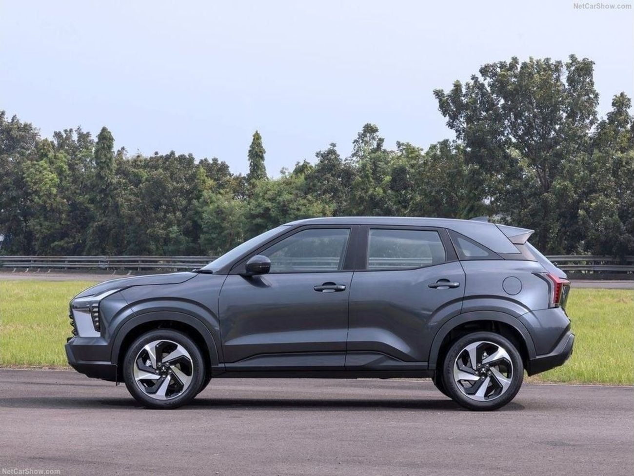 MITSUBISHI XFORCE HLINE 1.5