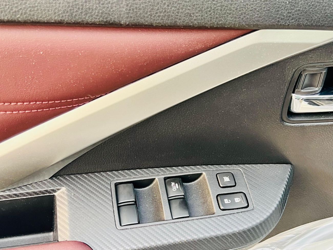Mitsubishi Xpander Cross  2026