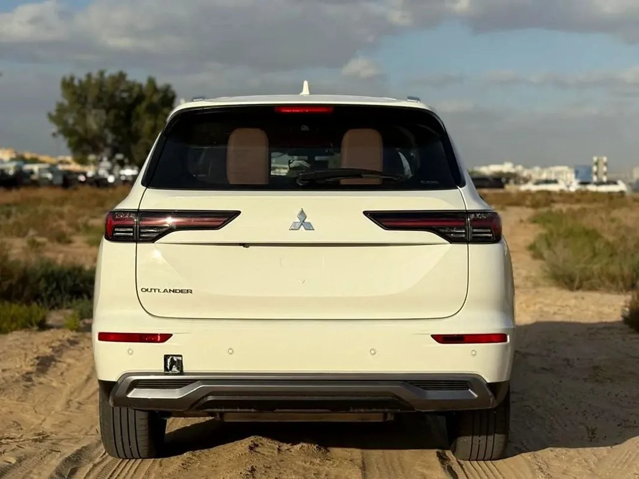 MitsubishiOutlander P line Model 2026 _ white