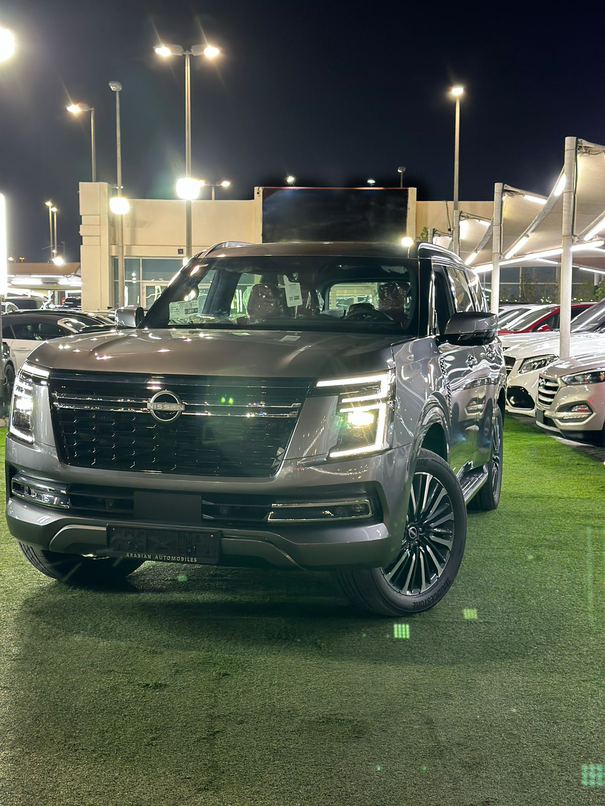 NISAN PATROL PLATINUM GRAY
