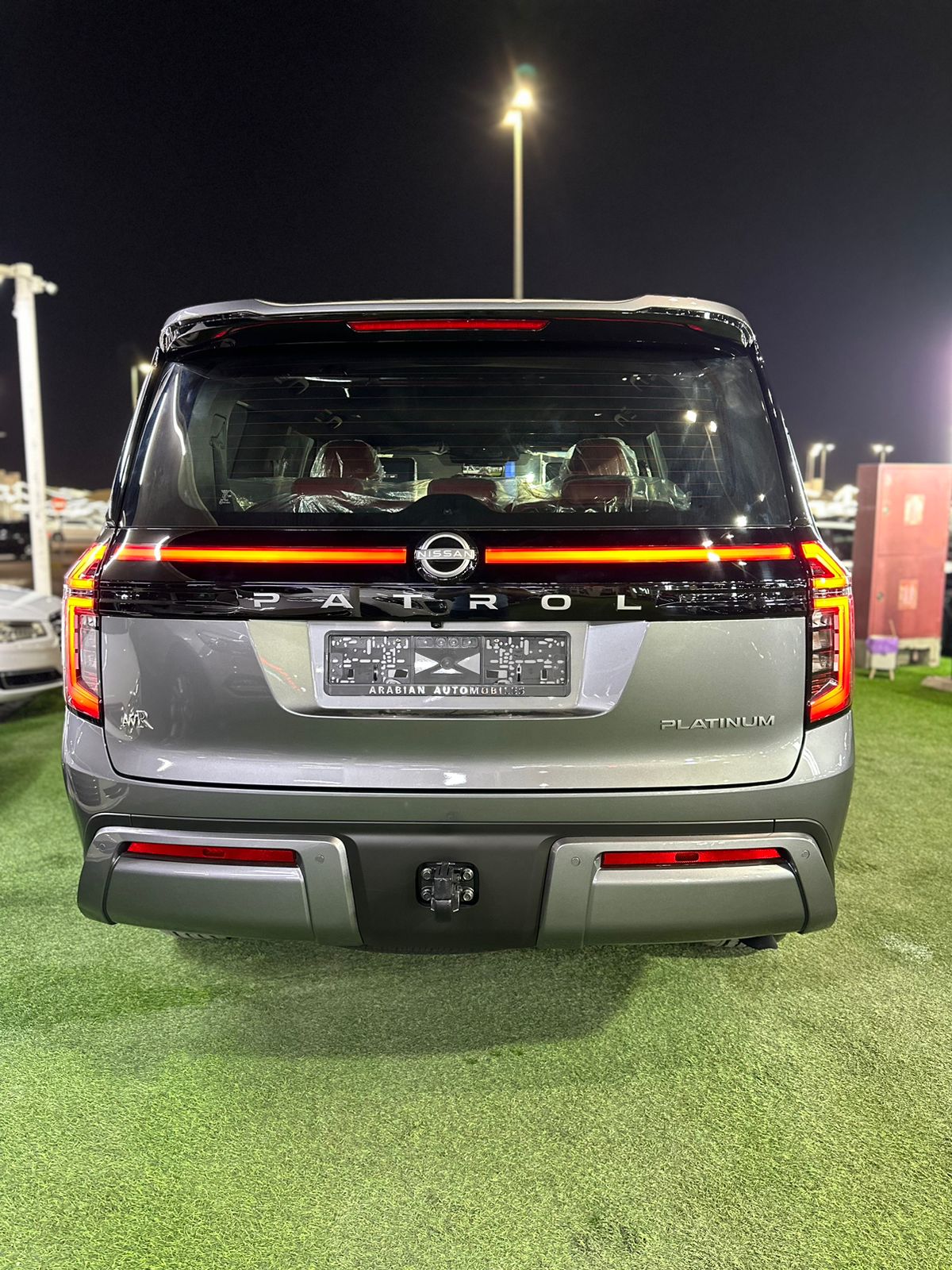 NISAN PATROL PLATINUM GRAY