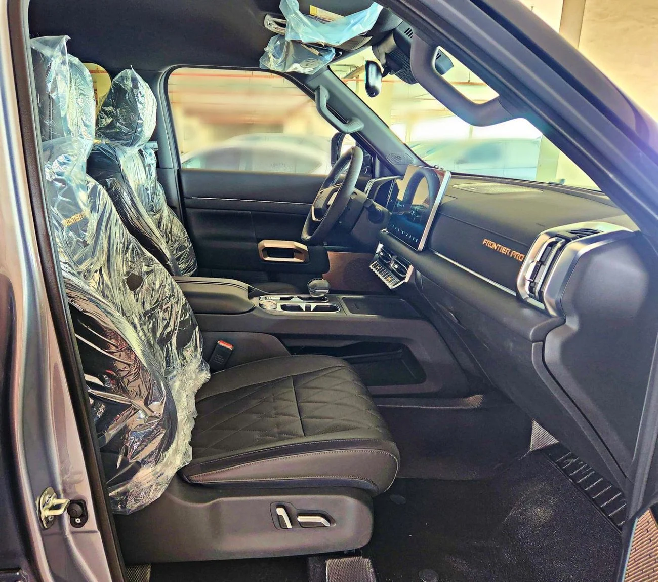 Nissan Frontier  - 2.0l turbo _2025 _ SILVER