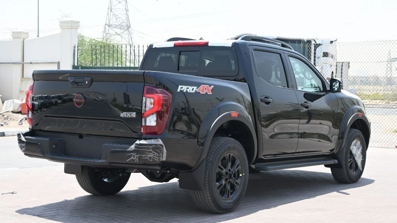 NISSAN NAVARA 2.5L DIESEL PRO4X 4X4 BLACK DC AT 2026