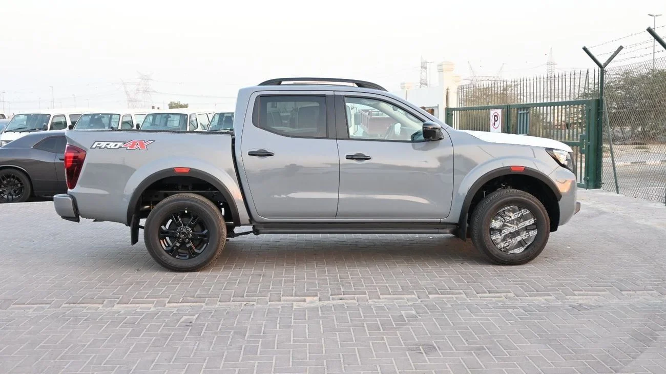 NISSAN NAVARA dc  2.5L DIESEL PRO4X 4X4  2026
